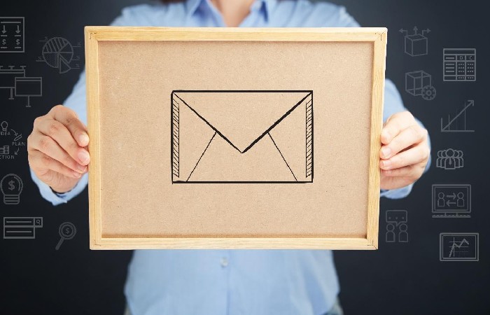 The Right Way to Email Your Professional Resume to a Future Employer (Subject Line Examples Included)