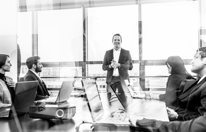 Guide to Becoming a Successful Consultant & Finding Consulting Jobs